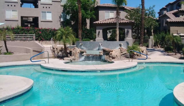 Beautiful 1st floor condo in Ahwatukee with heated pool.