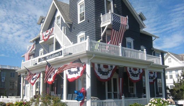 😎 BEAUTIFUL 1ST FLOOR SUITE - Private Entrance - SLEEPS 4