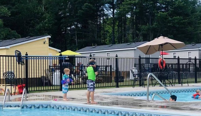 Beautiful 2+1 bedroom cottage shamrock bay resort with swimming pool