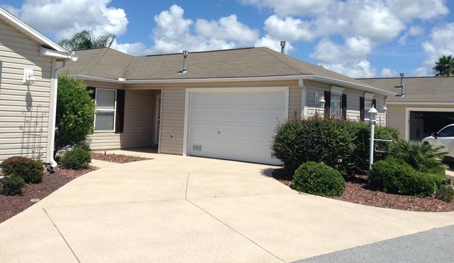 Beautiful 2/2 Villa w/Golf Cart, BBQ Grill, & FREE WiFi!