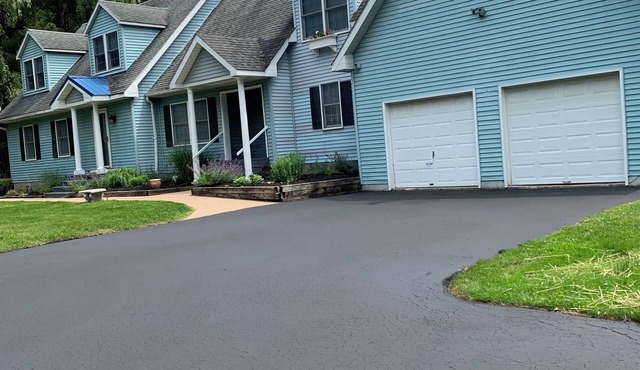 Beautiful 2,900 SqFt 3B Clinton home, Close to Hamilton College, TS Casino