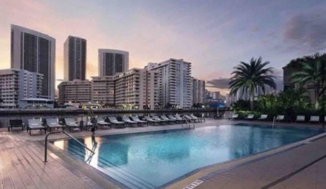 Beautiful 2 bedroom condo w/ocean views