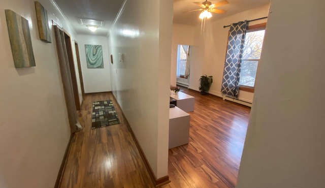 Beautiful 2 Bed $7 Uber to Excel Center