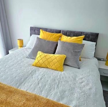 Beautiful 2-bed Apartment in Greenhithe, Bluewater, Free parking space