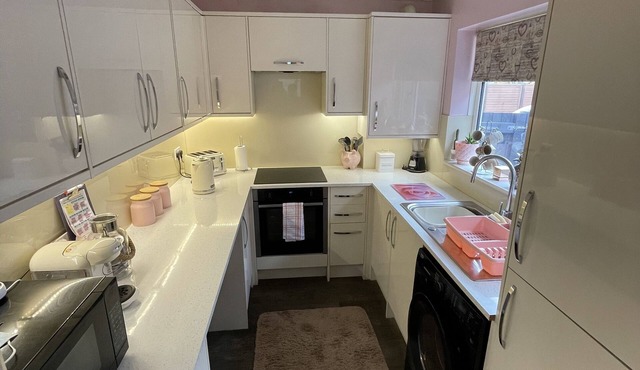 Beautiful 2-bed Bungalow in Canvey Island