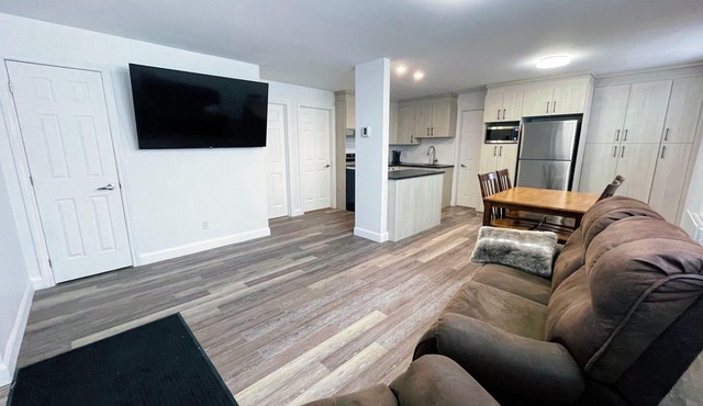 Beautiful 2 bedroom apartment downtown right next to the hospital