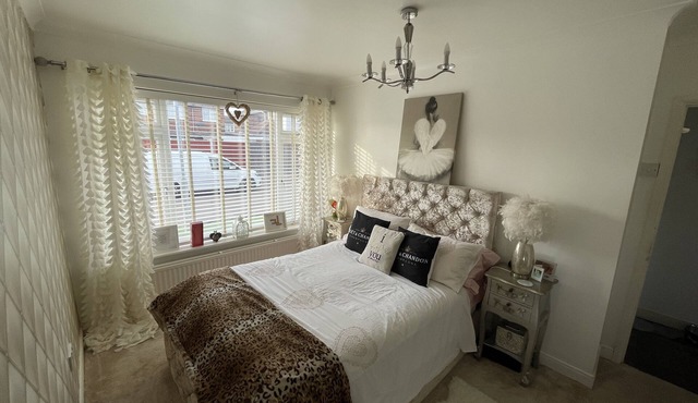 Beautiful 2-Bed Bungalow in Canvey Island