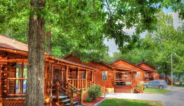 Beautiful 2 bedroom unit at resort, sleeps 6