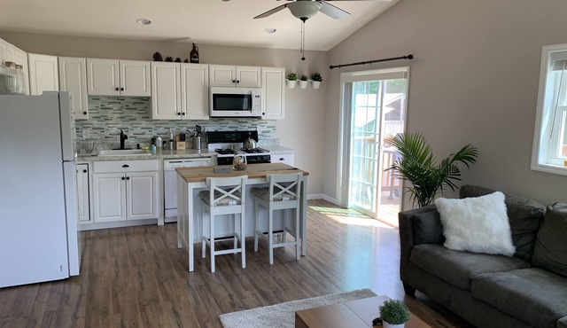 Beautiful 2 Bedroom Apartment, 8 minutes from Bethel Woods!