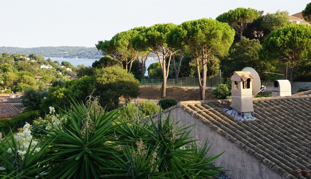 Beautiful 2 Bedroom End Of Terrace House With Sea View 🍹🍉⛱️☀️🥥🌴🌺🍍🌸🌊☀️🐚