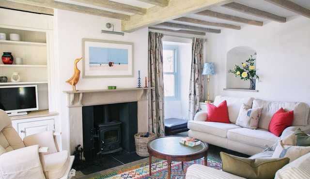 Beautiful 2 bedroom village cottage