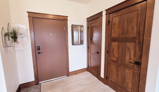 Beautiful 2 Bedroom Condo