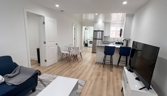 Beautiful 2 bedroom Condo