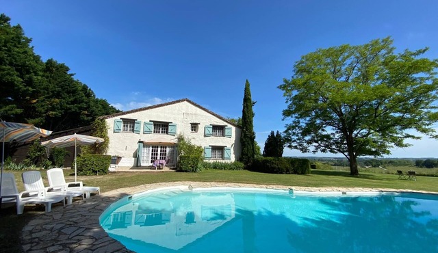 Beautiful 2 Bedroom, With En-Suite, Gite, Close To Duras, With Stunning Views