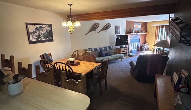 Beautiful 2-bedroom condo in welcoming Silverthorne with full clubhouse