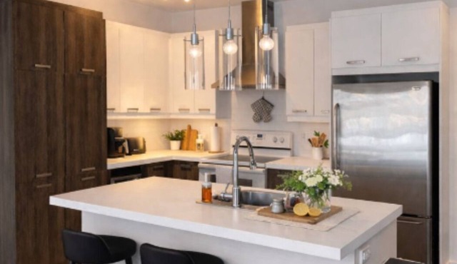 Beautiful 2 Bedroom Apartment near St-Huber Airport