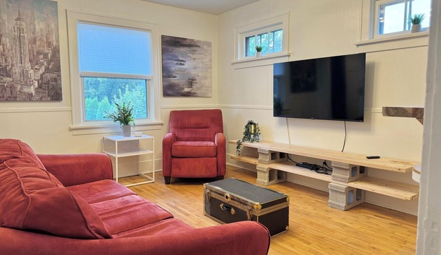 Beautiful 2-bedroom character home in the heart of downtown Thunder Bay