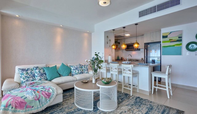 Beautiful 2-bedroom condo in fabulous Guayacanes with WiFi, AC