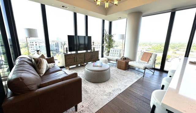 Beautiful 2 Bedroom Executive Corner Apartment