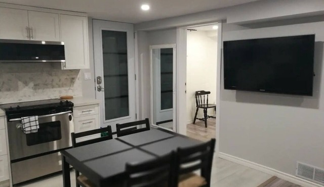 Beautiful 2-bedroom Guest Home in Guelph