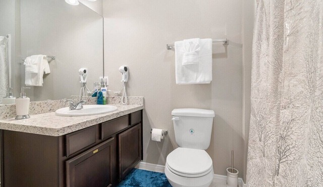 Beautiful 2 Bedroom Home Near Old Town Spring