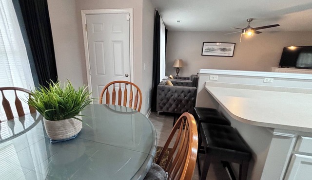 Beautiful 2-bedroom townhome in enchanting Charlotte with WiFi and Garage