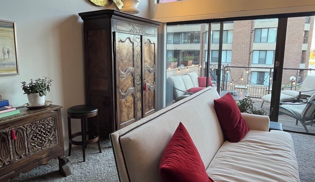 Beautiful 2-bedroom townhome with view of the Ohio River in Covington KY
