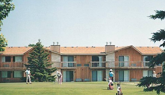 Beautiful 2 bedroom unit at resort, sleeps 8