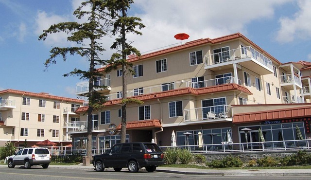 Beautiful 2 bedroom unit at resort, sleeps 6