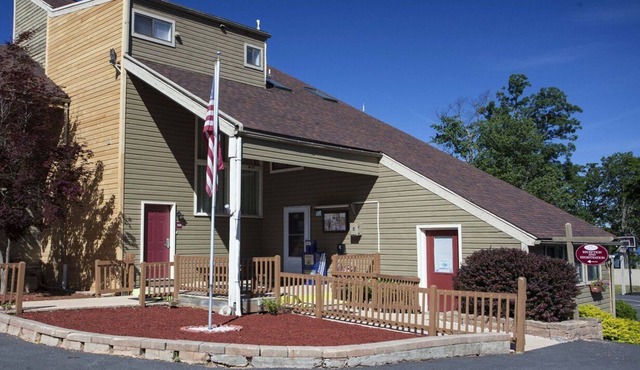 Beautiful 2 bedroom unit at resort, sleeps 6