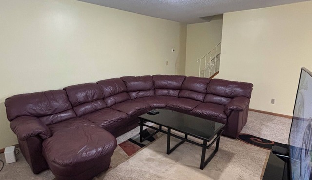 Beautiful 2-Bedroom Townhouse in Coon Rapids, MN