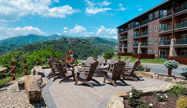 Beautiful 2-bedroom with free indoor water park