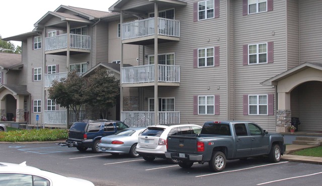 Beautiful 2 bedroom/2 bath Condo located on the Rend Lake Golf Course