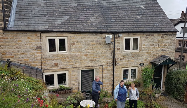Beautiful 2 bedroomed stone cottage in the centre of Crich