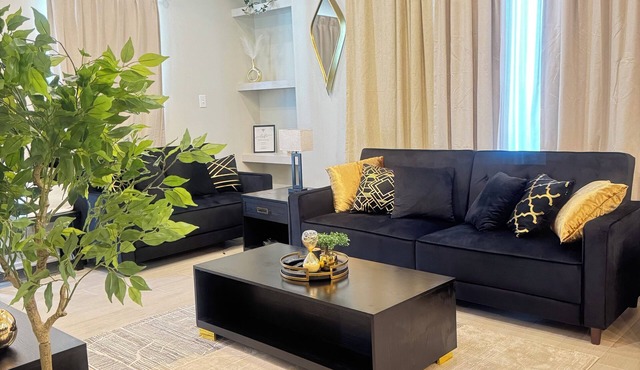 Beautiful 2-Beds Apartment in Mission with WIFI; Safe & Spacious Stay