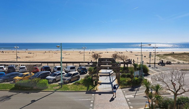 Beautiful 2-bedroom apartment - sea view - 5 guests, WIFI, pets allowed, parking
