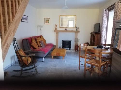 Beautiful 2-Bed House in Saint-Leger-Magnazeix