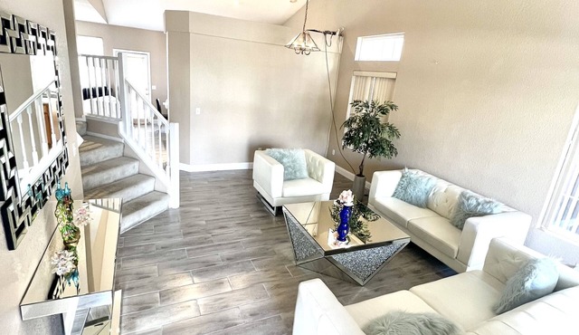 Beautiful 2-storey Home centrally located in Tracy