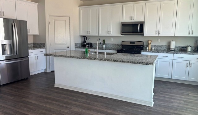 BEAUTIFUL 2 STORY HOUSE IN MORENO VALLEY