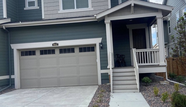 Beautiful 2022 Constructed Patio Home. Sleeps up to 6 people. 10mins DIA Airport