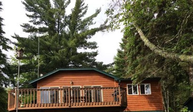 Beautiful 2BD, 1BA Cabin at peaceful Turtle Lake in Northern Minnesota