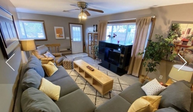 Beautiful 2bdrm Executive Suite near ND-SMC