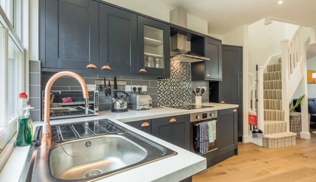 Beautiful 2bed Central Home