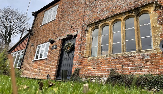 Beautiful 2bed Cottage in Knowle St Giles nr Chard