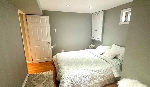 Beautiful 2Bed walkout basement