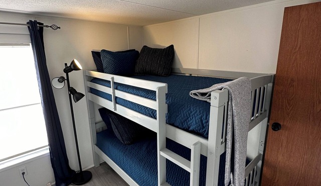 beautiful 2bedroom 2 bath mobile home with all comfort to make you feel it home