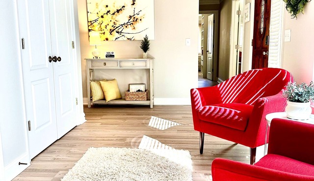 Beautiful 2BR 1BA - Atlanta's Best Location & Amenities