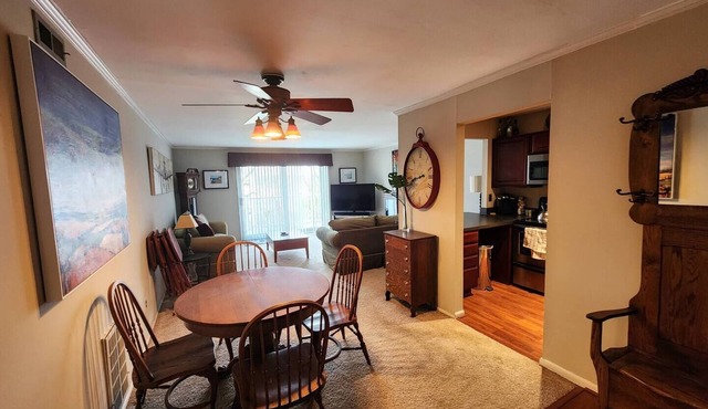 Beautiful 2BR Apartment w/Office Area Long-Term Friendly Monthly Discount