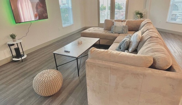 Beautiful 2BR city view loft