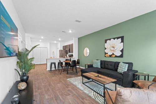 Beautiful 2BR Townhome Close to beach/Mayo Clinic.